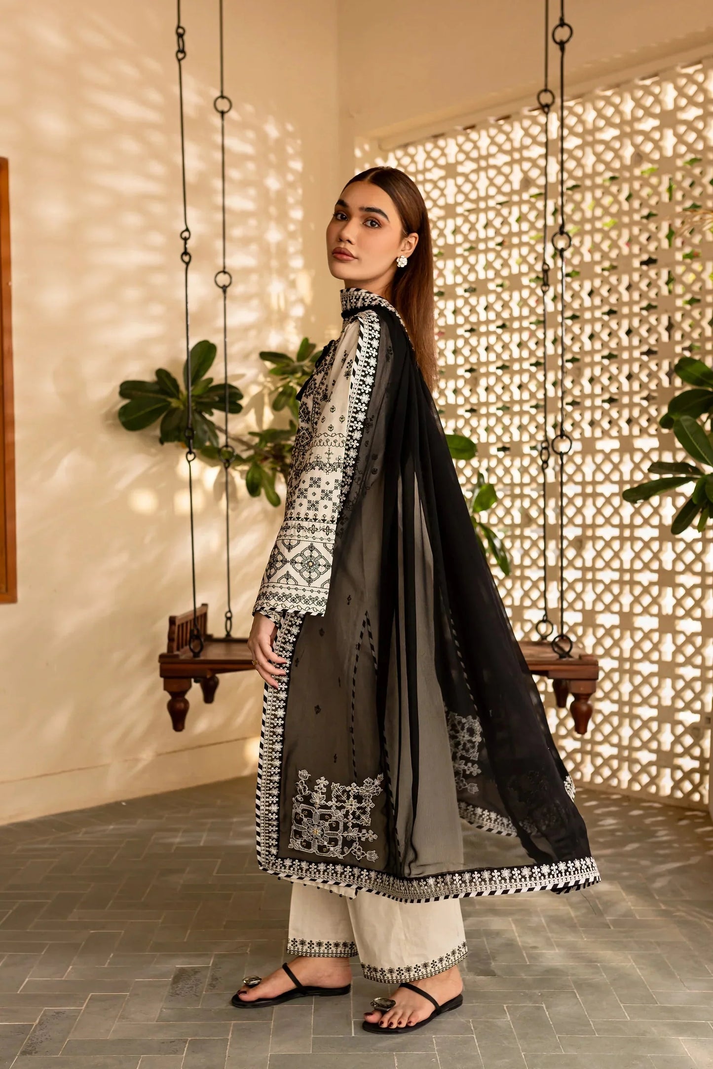 ARFA EMBROIDERED 3-PIECE Stitched Dress.