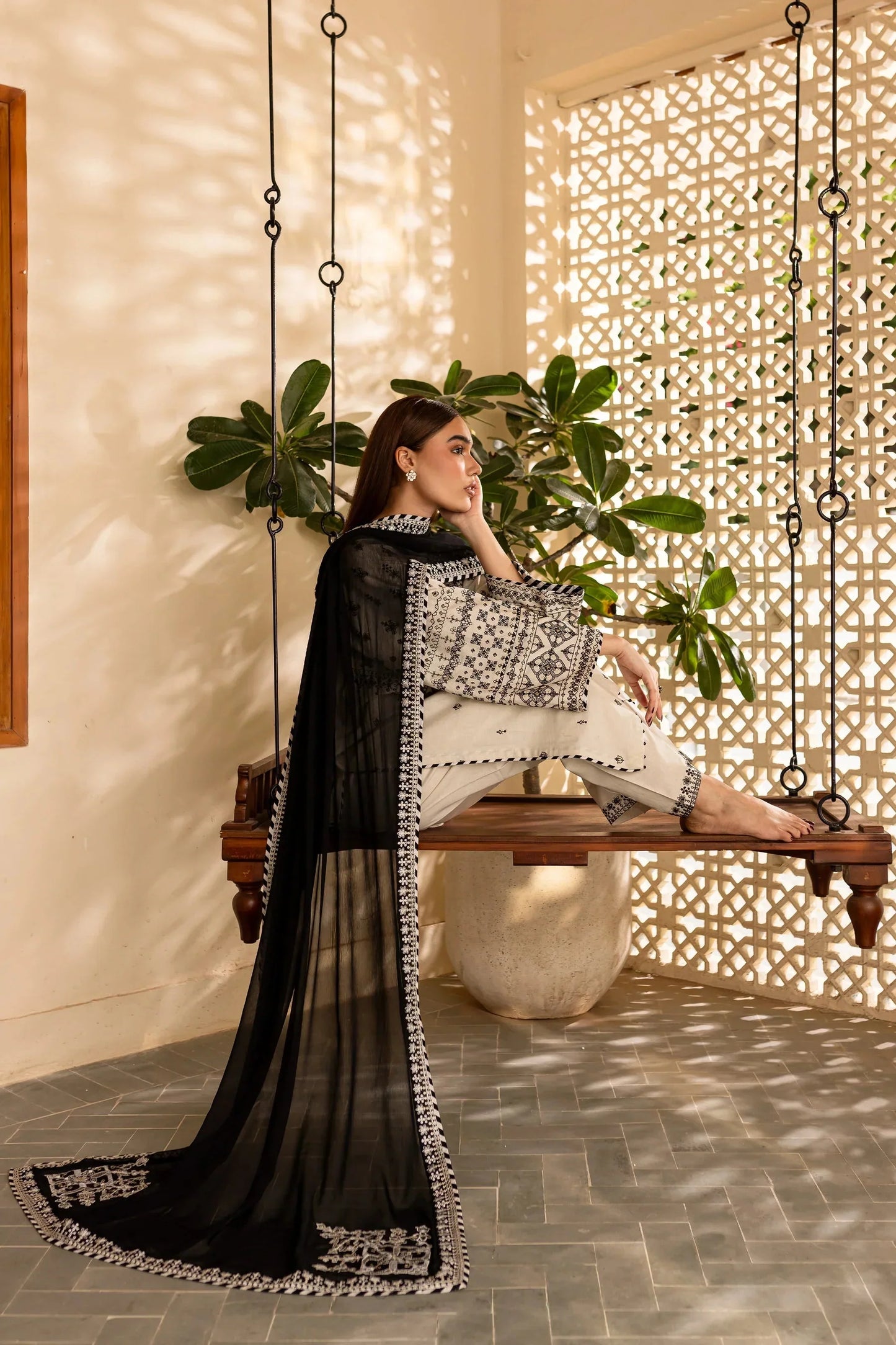 ARFA EMBROIDERED 3-PIECE Stitched Dress.
