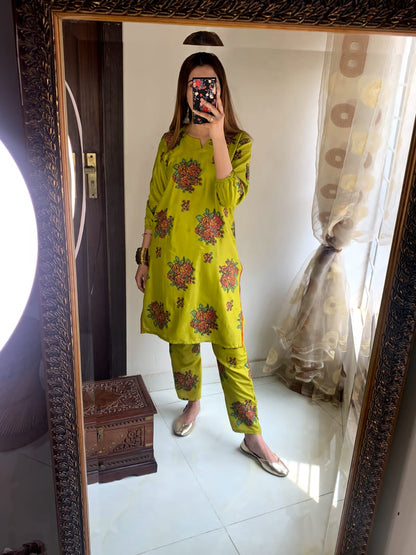 New Gulaab Print Dress – Chic Floral Pattern for Every Occasion