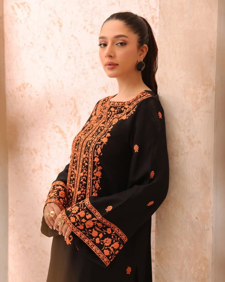 ZOUQ EMBROIDERED - 2 PIECE