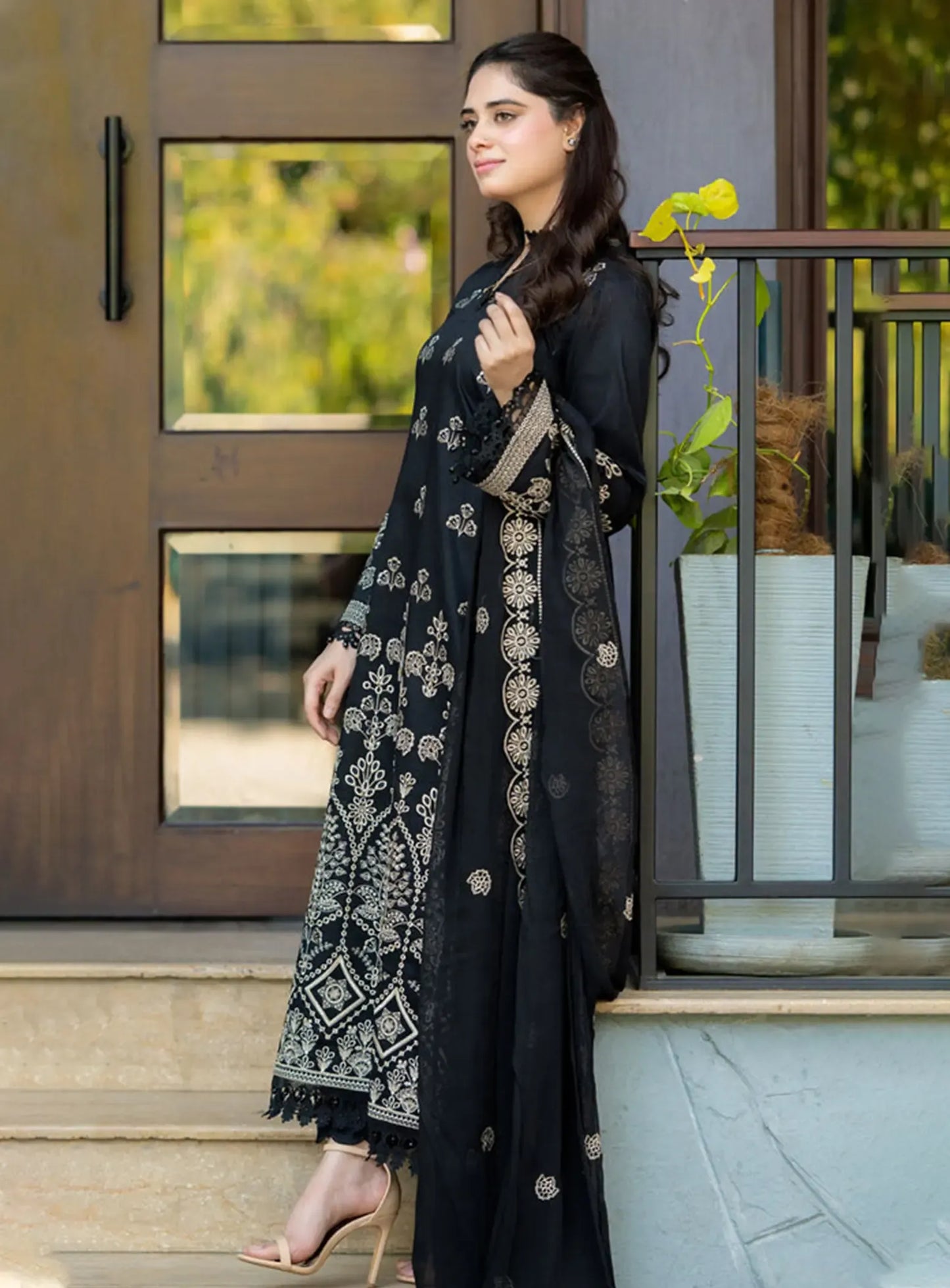 BLACK EMBROIDERY 3PC