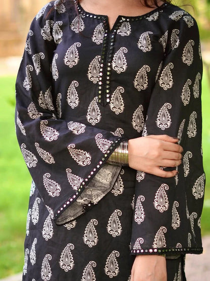 MAHRO PRINTED 2PC -{Farshi Shalwar}